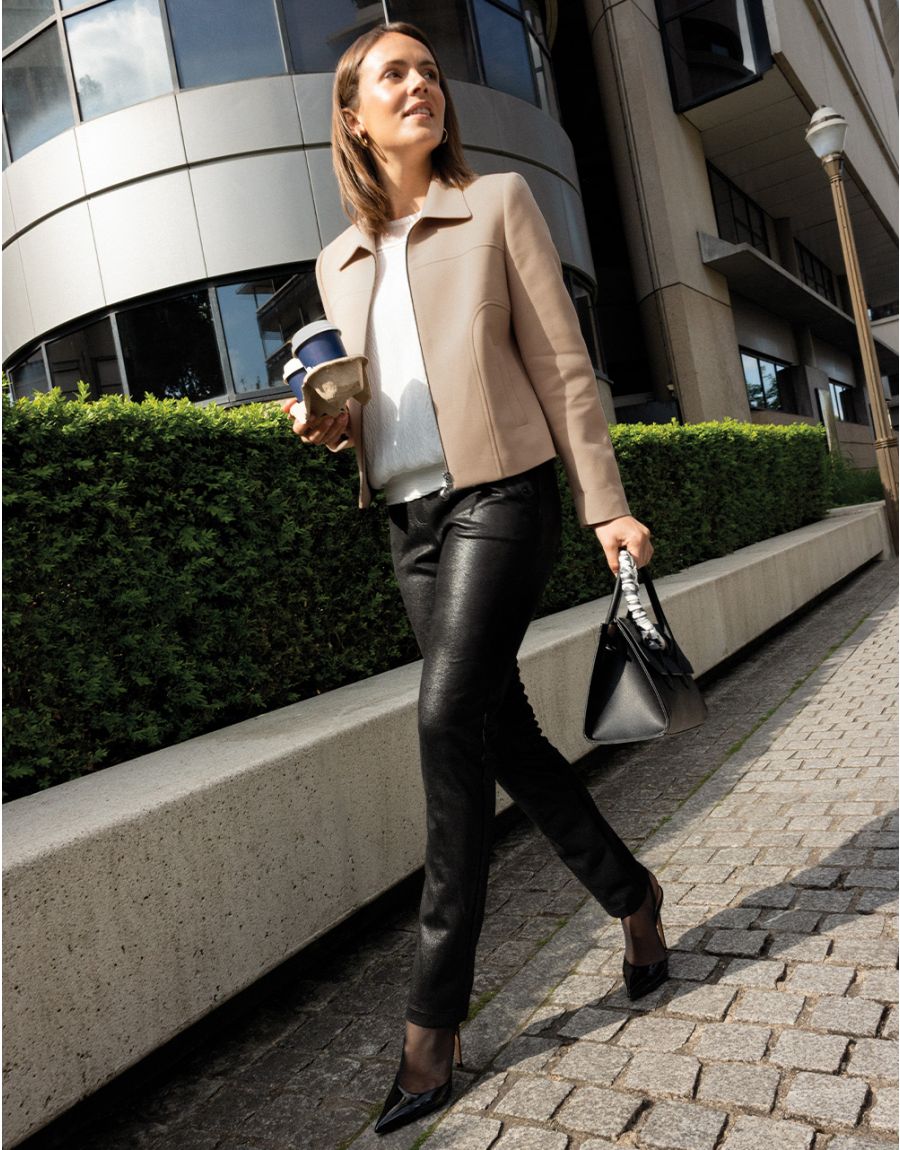 Jegging Effet Simili Cuir Coupe Ajustée Christine Laure</br><h3>Noir</h3> – Image 2